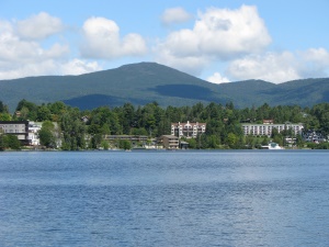 uitzicht over Mirror Lake | Lake Placid